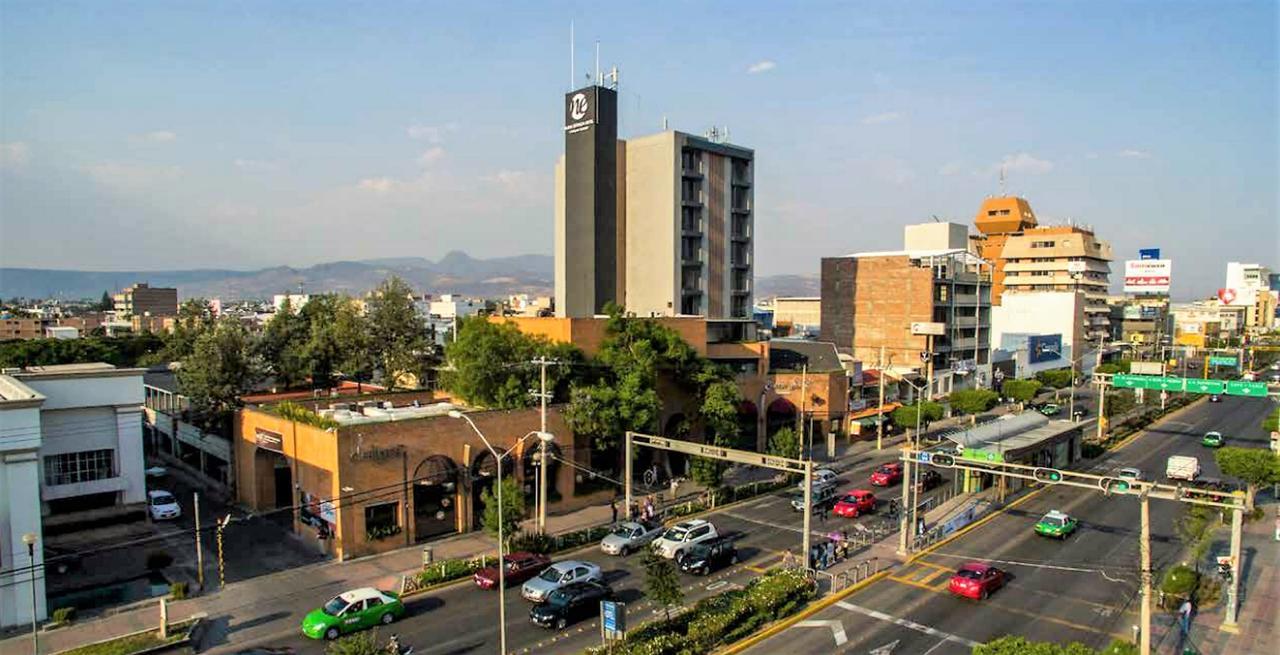 Nehotel Nueva Estancia Leon Bagian luar foto